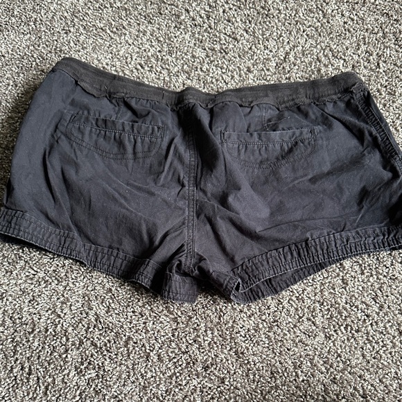 Piper & Blue Black Casual Short Shorts Size Large - Picture 9 of 9